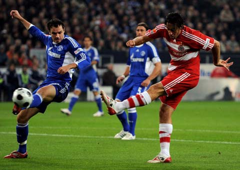 防守陷入两 防守陷入两